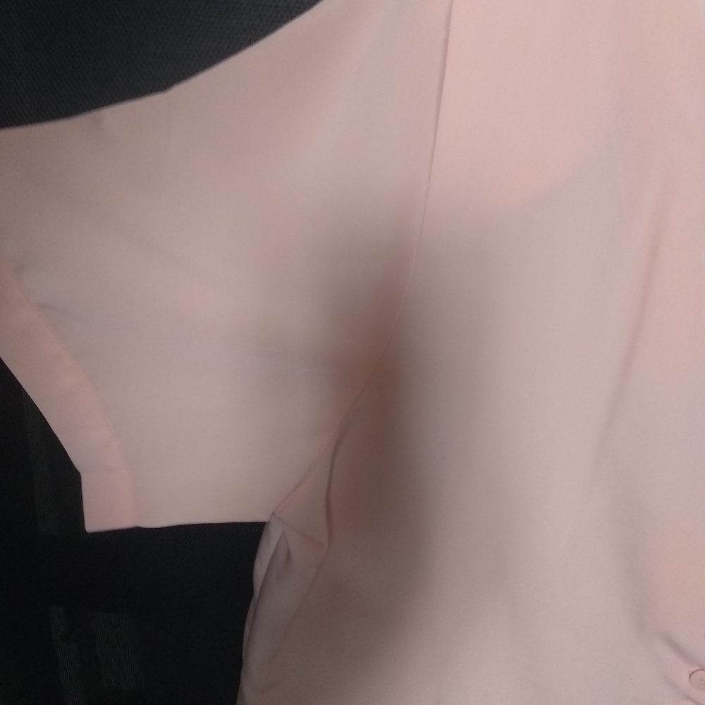 Pink blouse - Picture 2 of 6